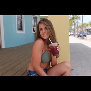 Meet your Posher, Grace